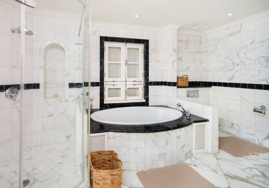 Schooner Bay 303 - (10)