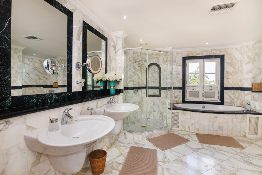 Schooner Bay 303 - (15)