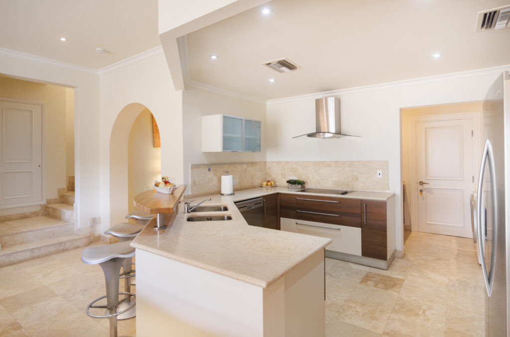 Schooner Bay 303 - (21)