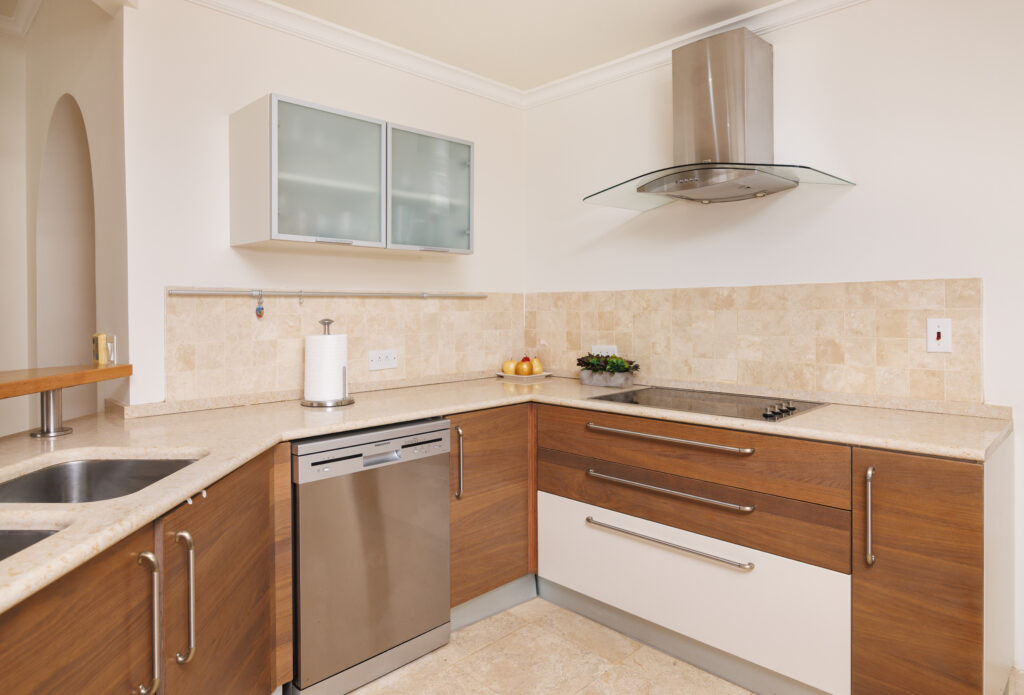 Schooner Bay 303 - (22)