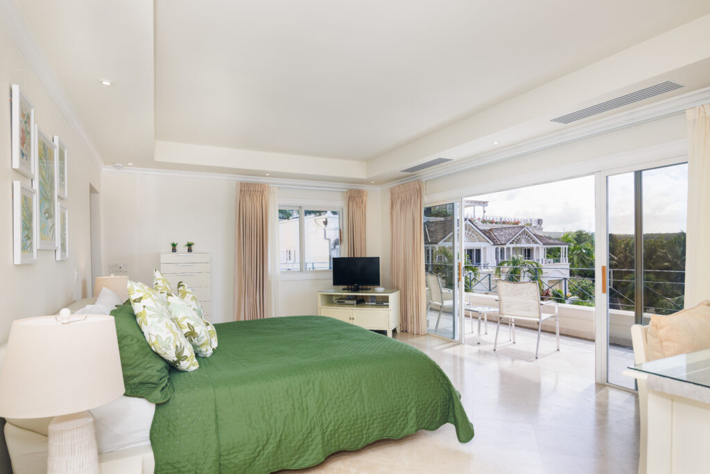 Schooner Bay 303 - (33)