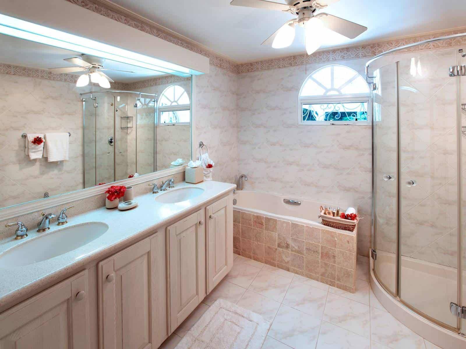 11_Primary_bathroom
