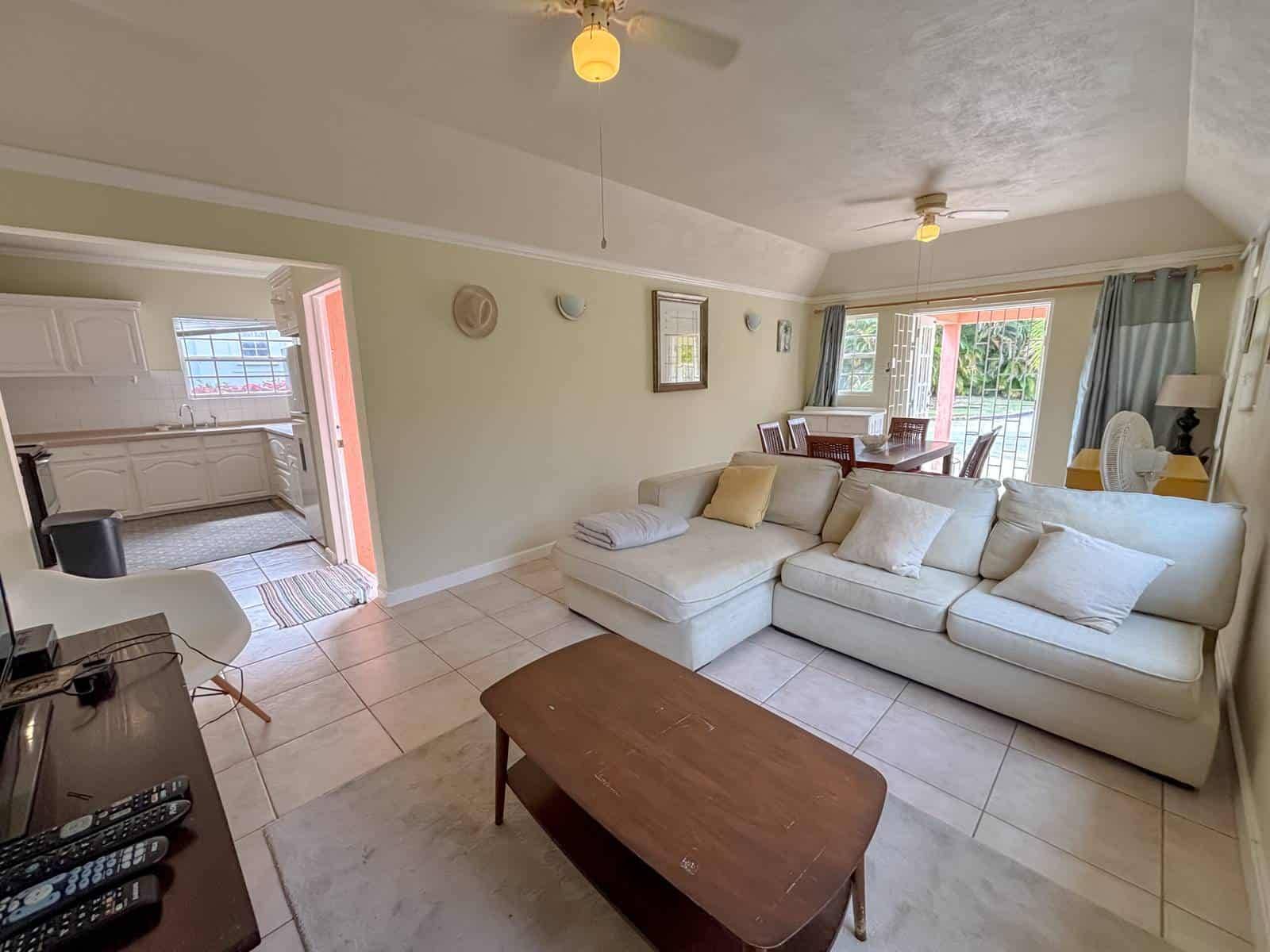 Bakers wood 43 - living room-2