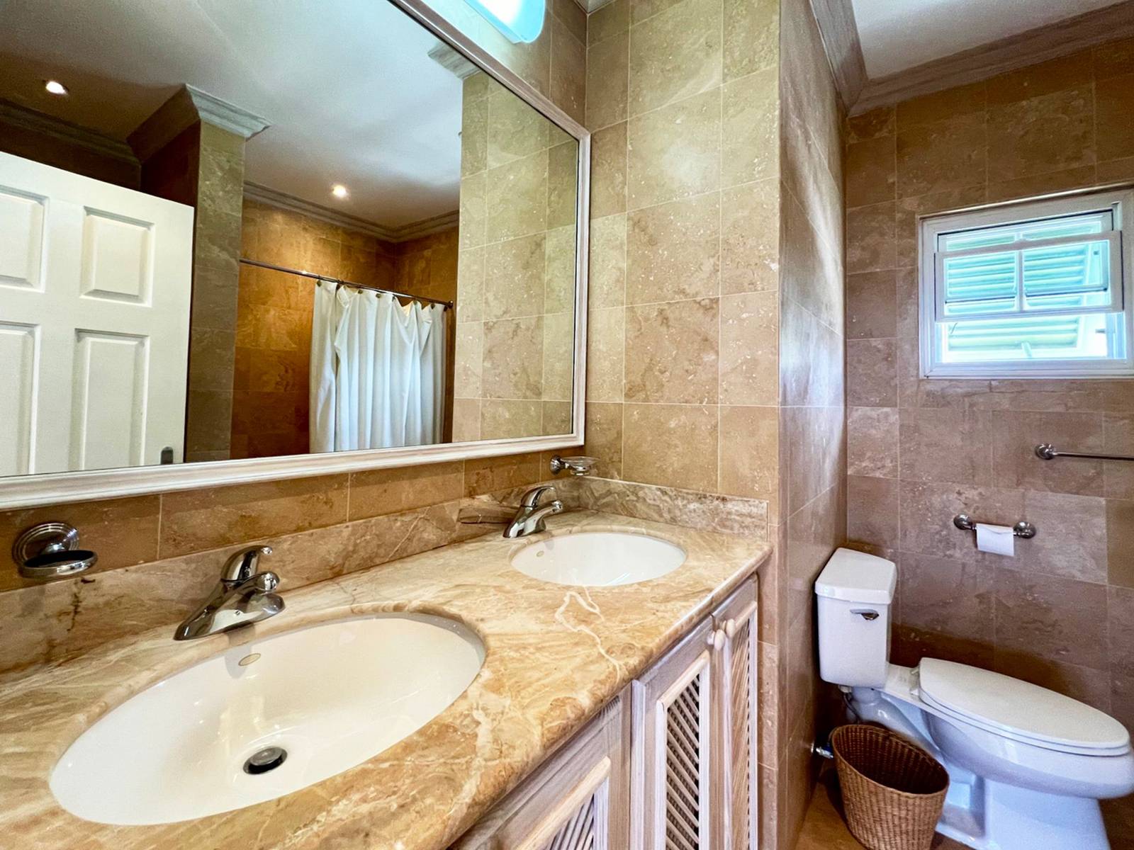 Summerland Penthouse 106