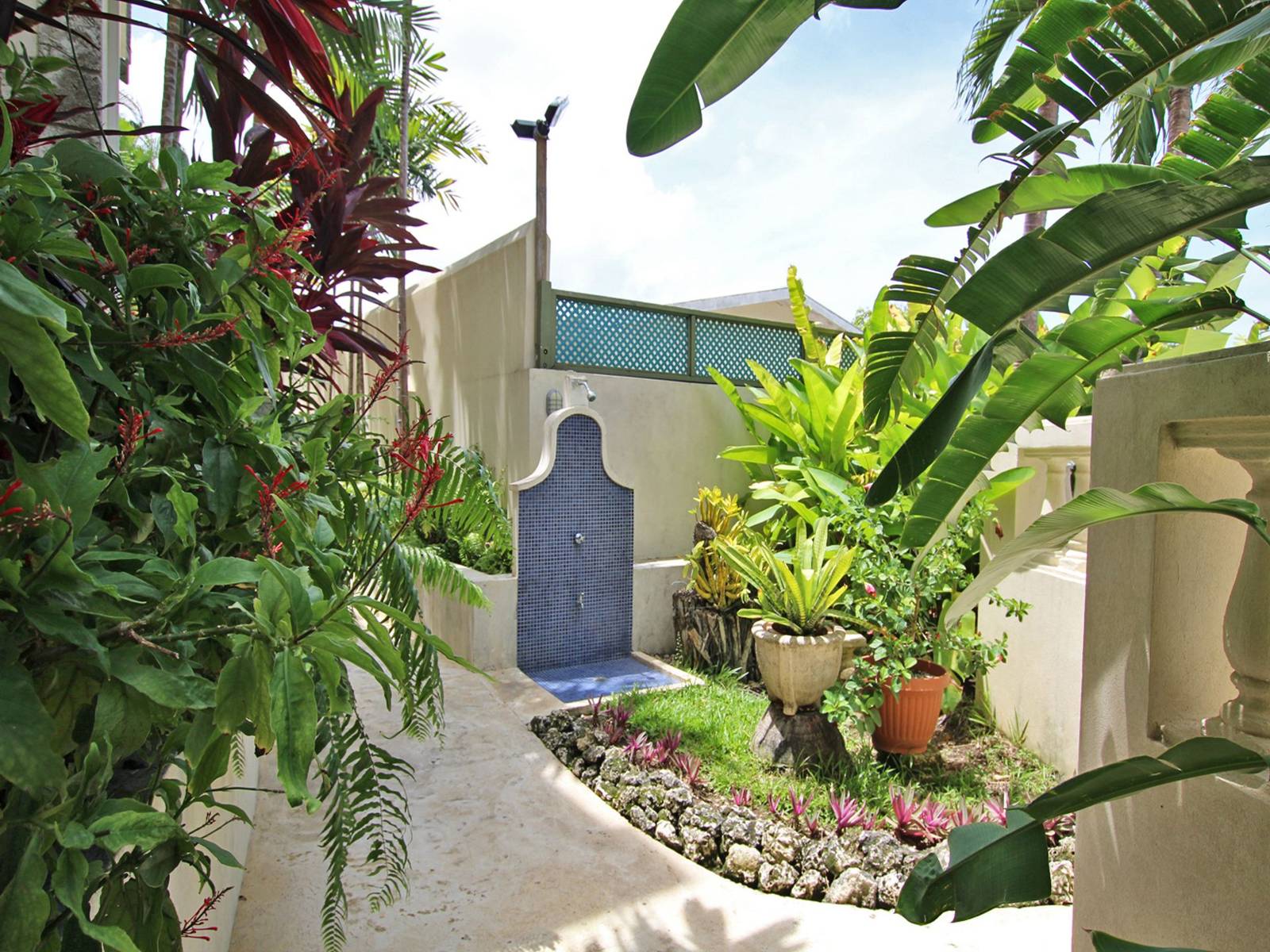 Summerland Penthouse 106