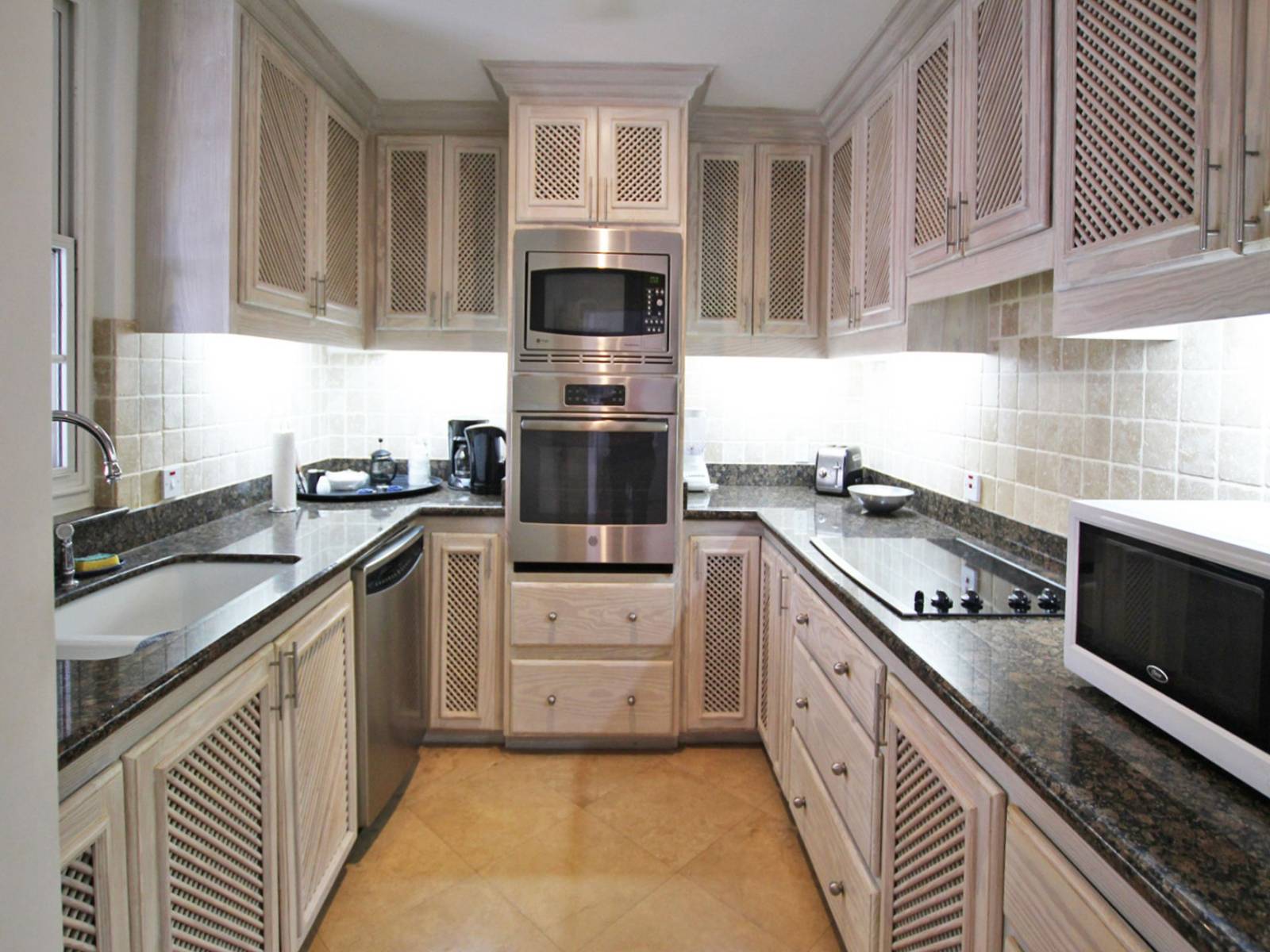 Summerland Penthouse 106