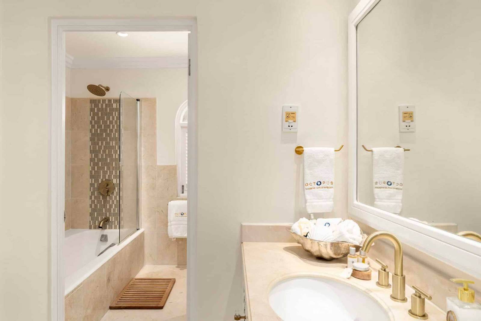 Octopus Villa Unit 121