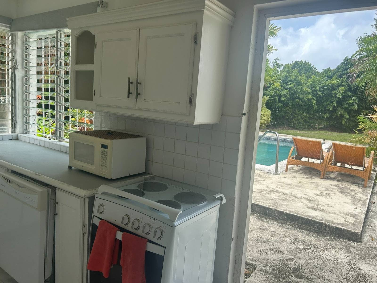Sunset Crest, Mayhoe Avenue 212 - (17)