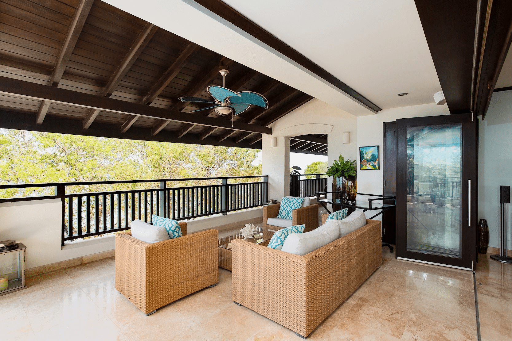 Coral Cove 14 The Penthouse- Crowsnest