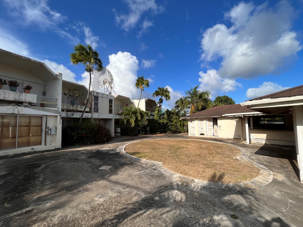 Oasis Hotel